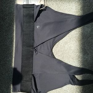 Fabletics  Demi Lovato sports bra